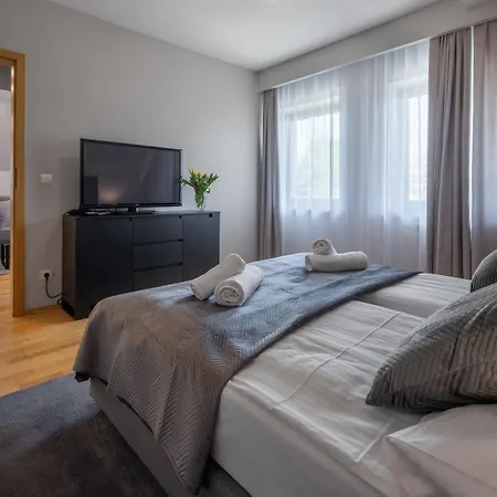Prestige Bystra Woda Centrum זקופאנה